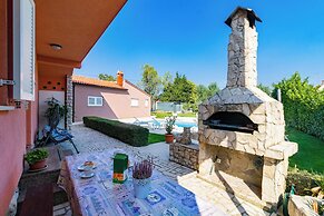 Holiday House Damir - Apartment 1