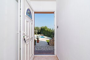 Holiday House Damir - Apartment 1