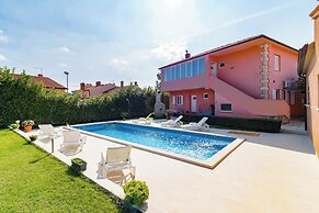 Holiday House Damir - Apartment 1