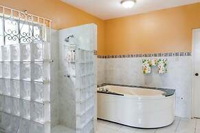 Yanceylargo Estate - Newly Renovated 7br Beautiful Two-story Estate Vi