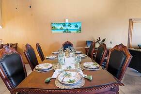 Yanceylargo Estate - Newly Renovated 7br Beautiful Two-story Estate Vi