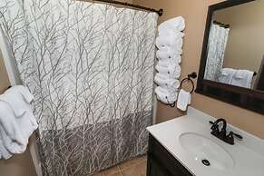 Seven Springs 2 BR Premium Condo, Walk to Slopes by RedAwning - Save 1