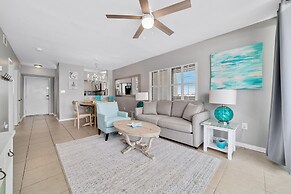 Relaxing 2bd/2ba w/ Partial View & Pool