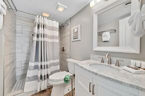 Relaxing 2bd/2ba w/ Partial View & Pool