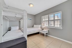 Relaxing 2bd/2ba w/ Partial View & Pool