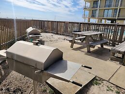 Relaxing 2bd/2ba w/ Partial View & Pool