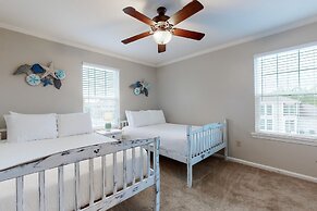 2br/2ba Full Condo w/ Pool & Gym, Sleeps 6