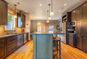 Neighborhood Nest 2 Bedroom Home by RedAwning