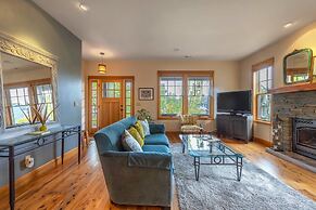 Neighborhood Nest 2 Bedroom Home by RedAwning