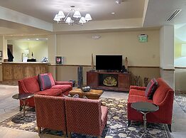 Beaver Creek Landing B402 3 Bedroom Condo by RedAwning