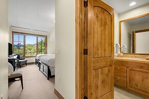 Beaver Creek Landing B402 3 Bedroom Condo by RedAwning