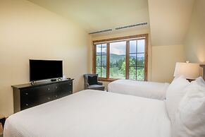 Beaver Creek Landing B402 3 Bedroom Condo by RedAwning