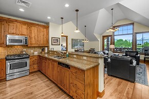 Beaver Creek Landing B402 3 Bedroom Condo by RedAwning