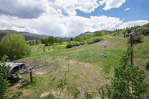 Beaver Creek Landing B402 3 Bedroom Condo by RedAwning