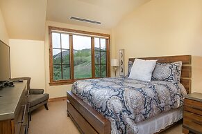 Beaver Creek Landing B402 3 Bedroom Condo by RedAwning