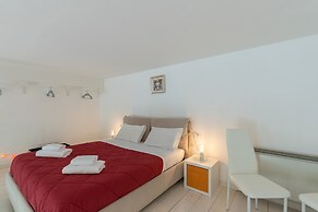 Monalda Loft 2-hosted by Sweetstay