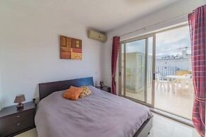 Amazing Views of Spinola Bay in Heart of St.julians