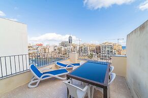 Amazing Views of Spinola Bay in Heart of St.julians