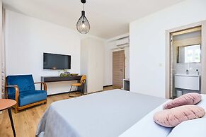 Boutique Garden Rooms