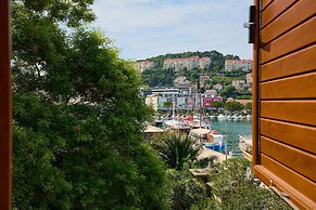 Boutique Garden Rooms