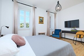 Boutique Garden Rooms