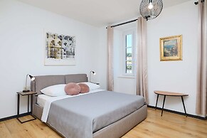 Boutique Garden Rooms