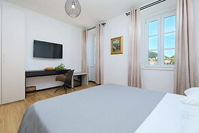 Boutique Garden Rooms