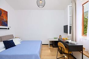 Boutique Garden Rooms