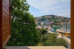 Boutique Garden Rooms