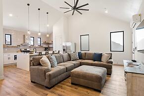 Desert Bungalow #h8 3 Bedroom Home