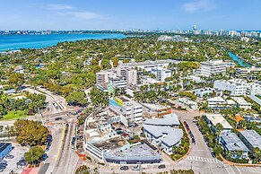 Garden Suite 9-hosted by Sweetstay