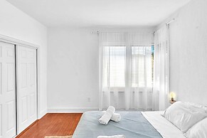 Garden Suite 9-hosted by Sweetstay