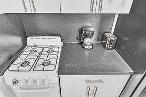 Garden Suite 9-hosted by Sweetstay