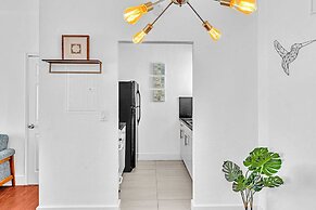 Garden Suite 9-hosted by Sweetstay