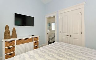 Seahorse Beach House managed by Beach Retreats