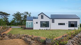 Jeju Moridarakbang Pension