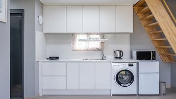 Jeju Moridarakbang Pension