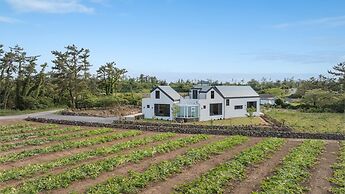 Jeju Moridarakbang Pension