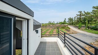 Jeju Moridarakbang Pension