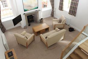 Luxurious Apartment in the Grade II Listed Netherby Hall