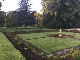 Luxurious Apartment in the Grade II Listed Netherby Hall