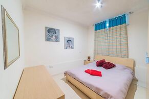 Superb Views of Spinola Bay in Heart of St.julians