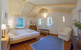 Villa Thalia - Agios Nikitas Villas