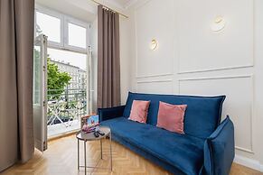 Krakow Old Town Apartment by Renters