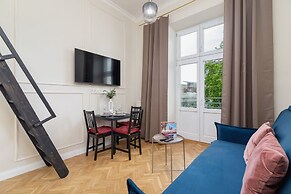 Krakow Old Town Apartment by Renters