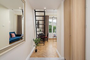 Krakow Old Town Apartment by Renters