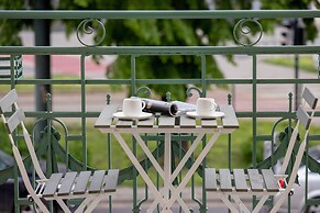 Krakow Old Town Apartment by Renters