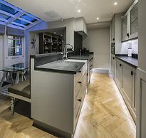 The Hanover Suite in London