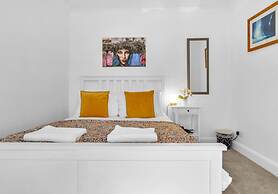 Golden Sunset House Free Parking By My Getaways