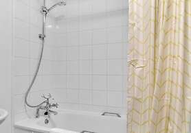 Golden Sunset House Free Parking By My Getaways